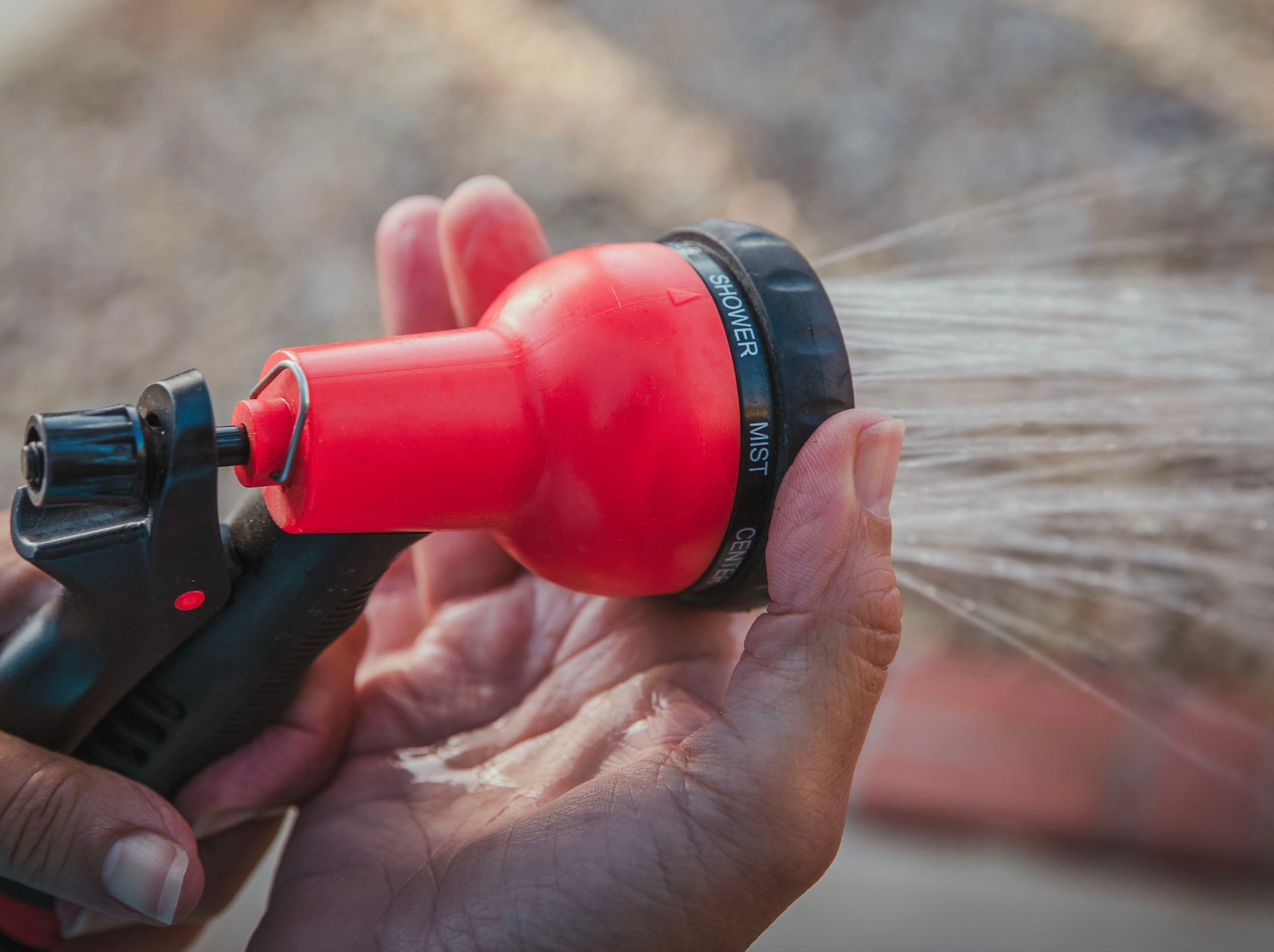 Stylish LEITNER Designs HydroPod Carry Portable Shower Kit – Rhino
