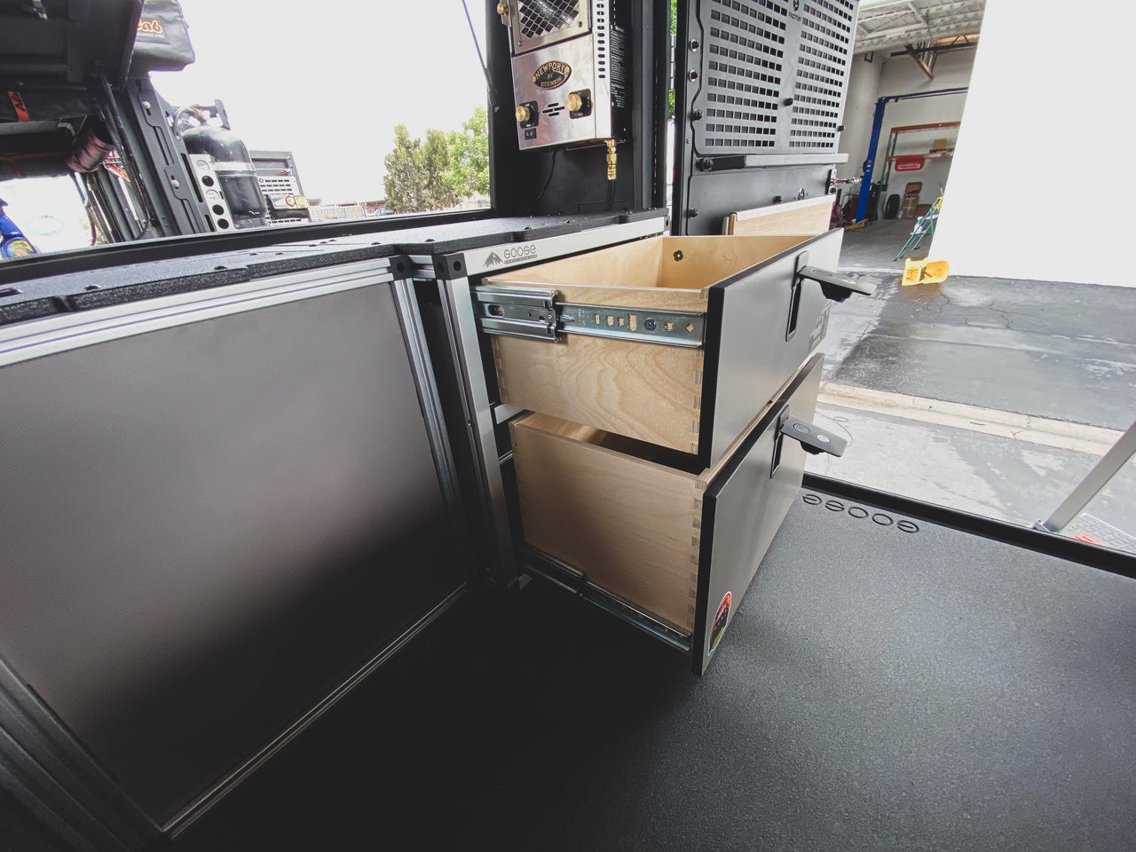 GOOSE GEAR Alu-Cab Alu-Cabin Ram 2500 & 3500 2019-Present 5th Gen - Rear Double Drawer Module