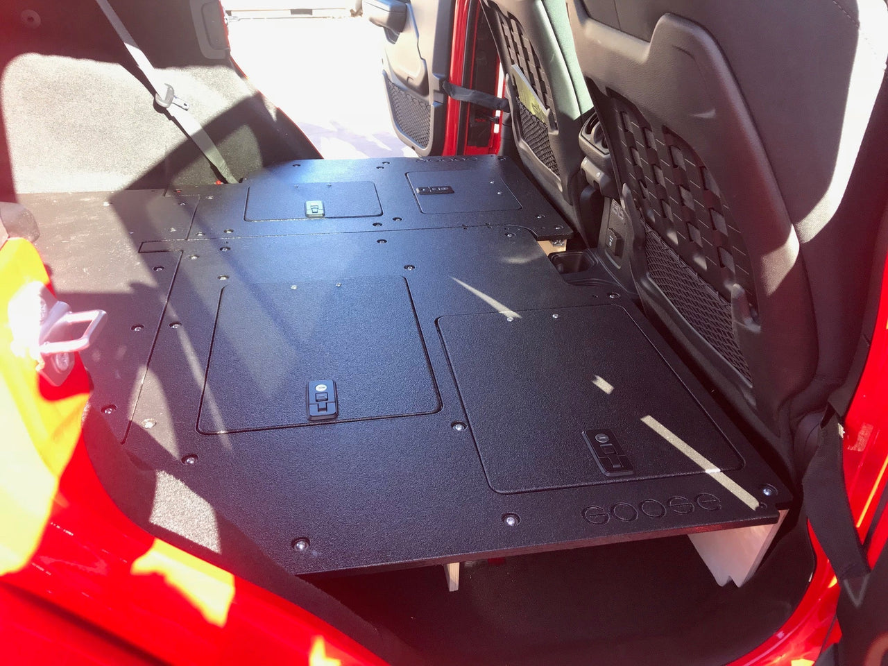 GOOSE GEAR Jeep Wrangler 2018-Present JLU 4 Door - Second Row Seat Delete Plate System