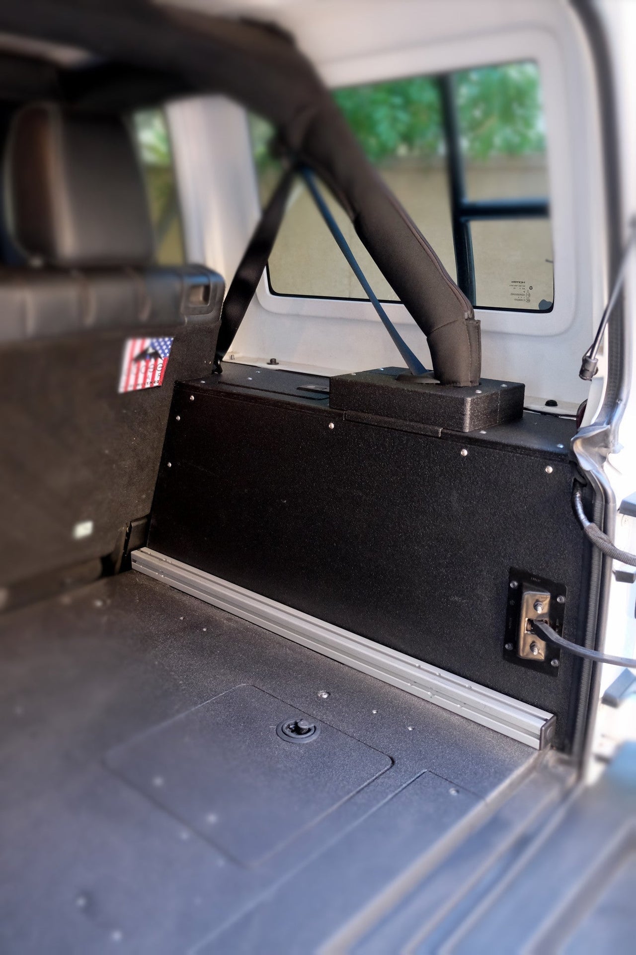 GOOSE GEAR Jeep Wrangler 2007-2018 JKU 4 Door - Side Cubbies