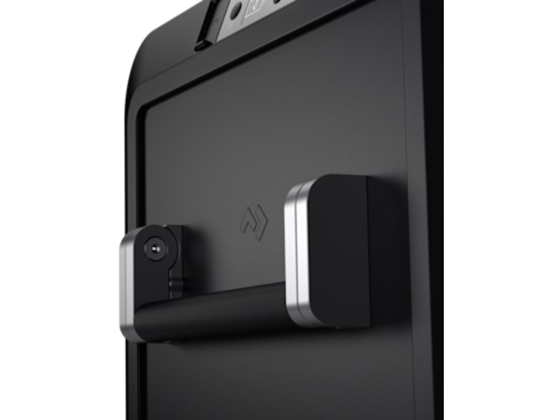 Dometic CFX3 Dual Zone Wi-Fi Fridge Freezer (75DZ-95DZ) Features- spring loaded removable handles