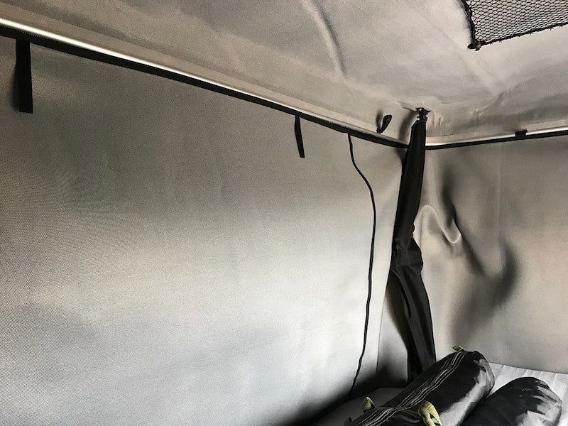 James Baroud Isothermic Kit view of insulating liner from inside roof top tent