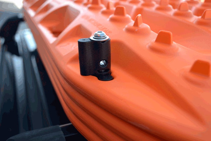 maxtrax recovery board mounting pins