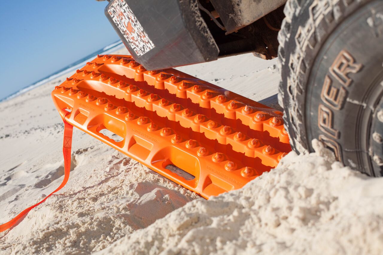 maxtrax recovery board used in sand